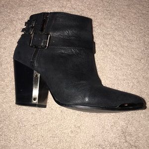 Vince Camuto Black with Silver Buckles. Size 7